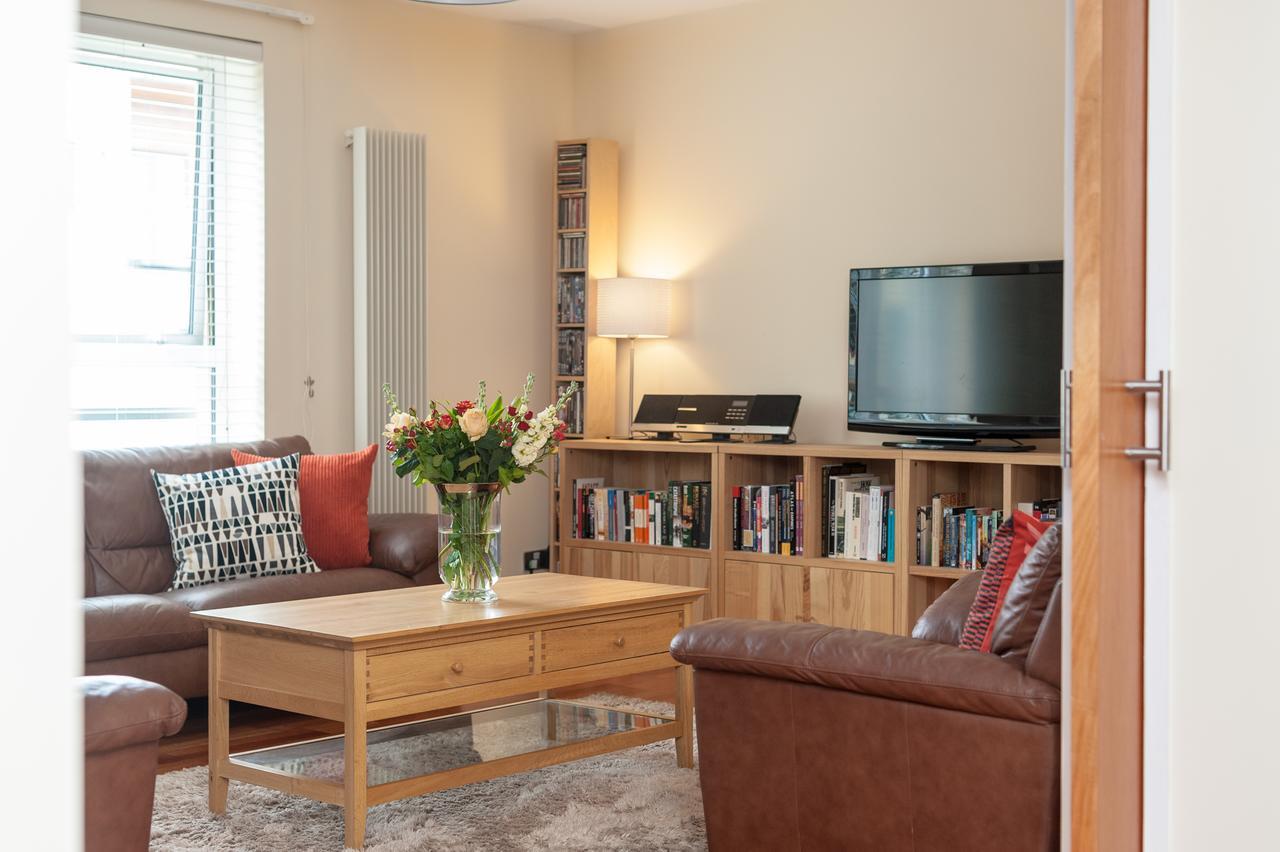 The Holyrood Road Residence Edimburgo Habitación foto